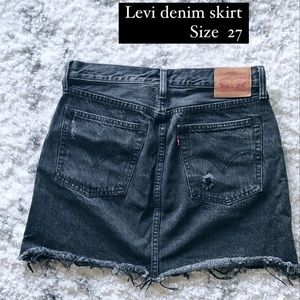 Levi’s black denim skirt SOLD